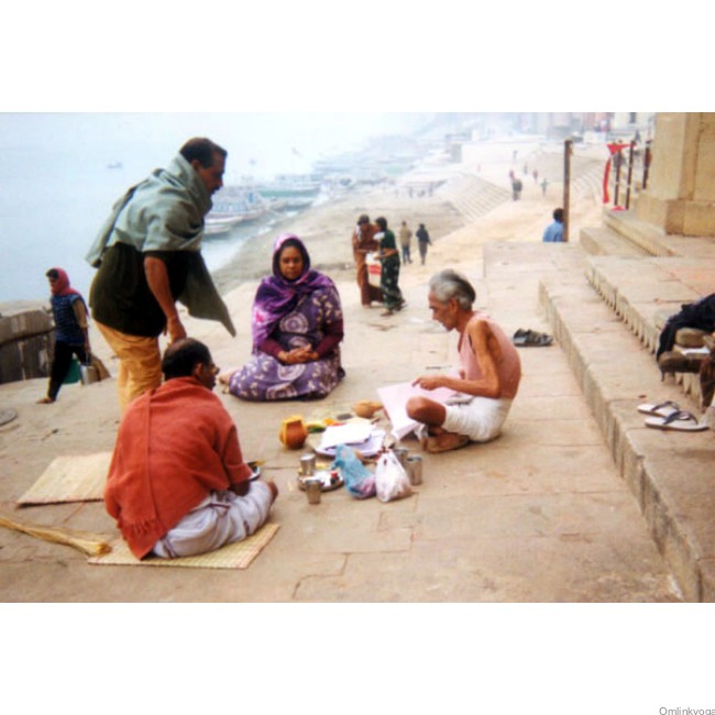  Ramakant Joshi and other pandits (priests) from Tulsi Joshi Mutt (Ashram) at Rajghat